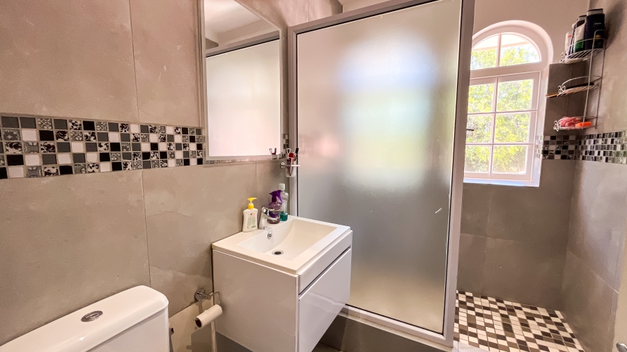 To Let 10 Bedroom Property for Rent in Constantia Western Cape